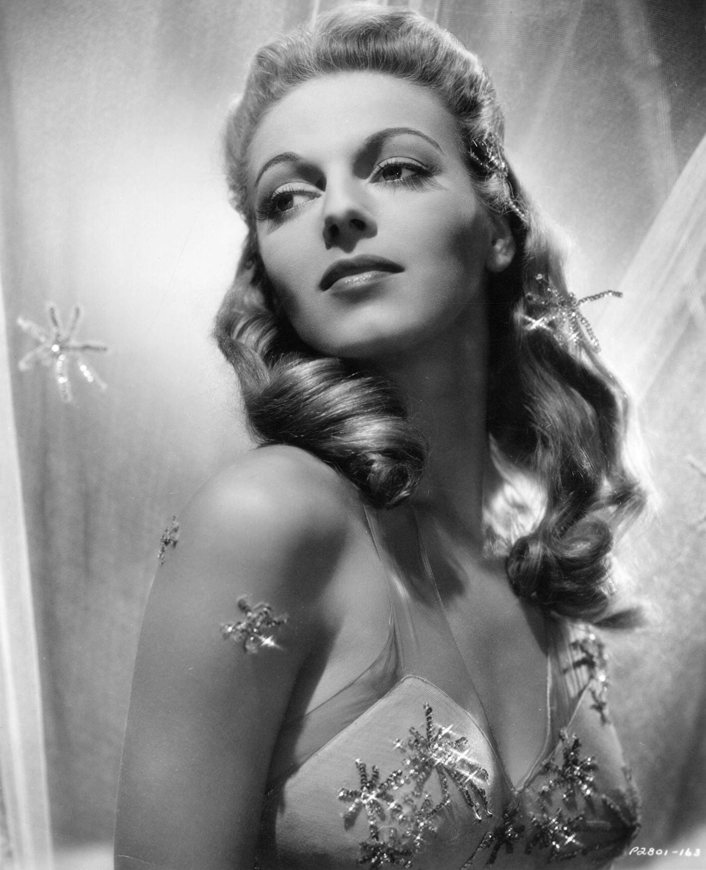 Vera Zorina Performing At The Metropolitan Ballet In The Helen Of Troy, 1944.