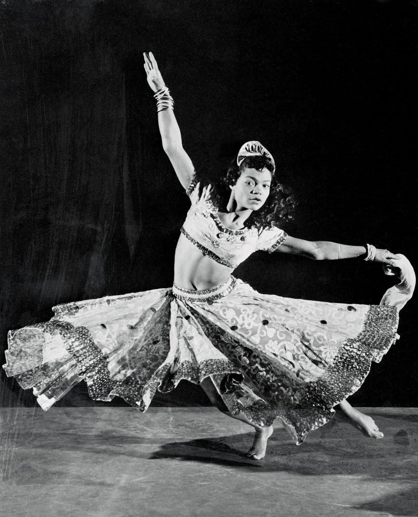 The Astrology Of Eartha Kitt:  A Powerful And Complex Chart - mrjjp4a
