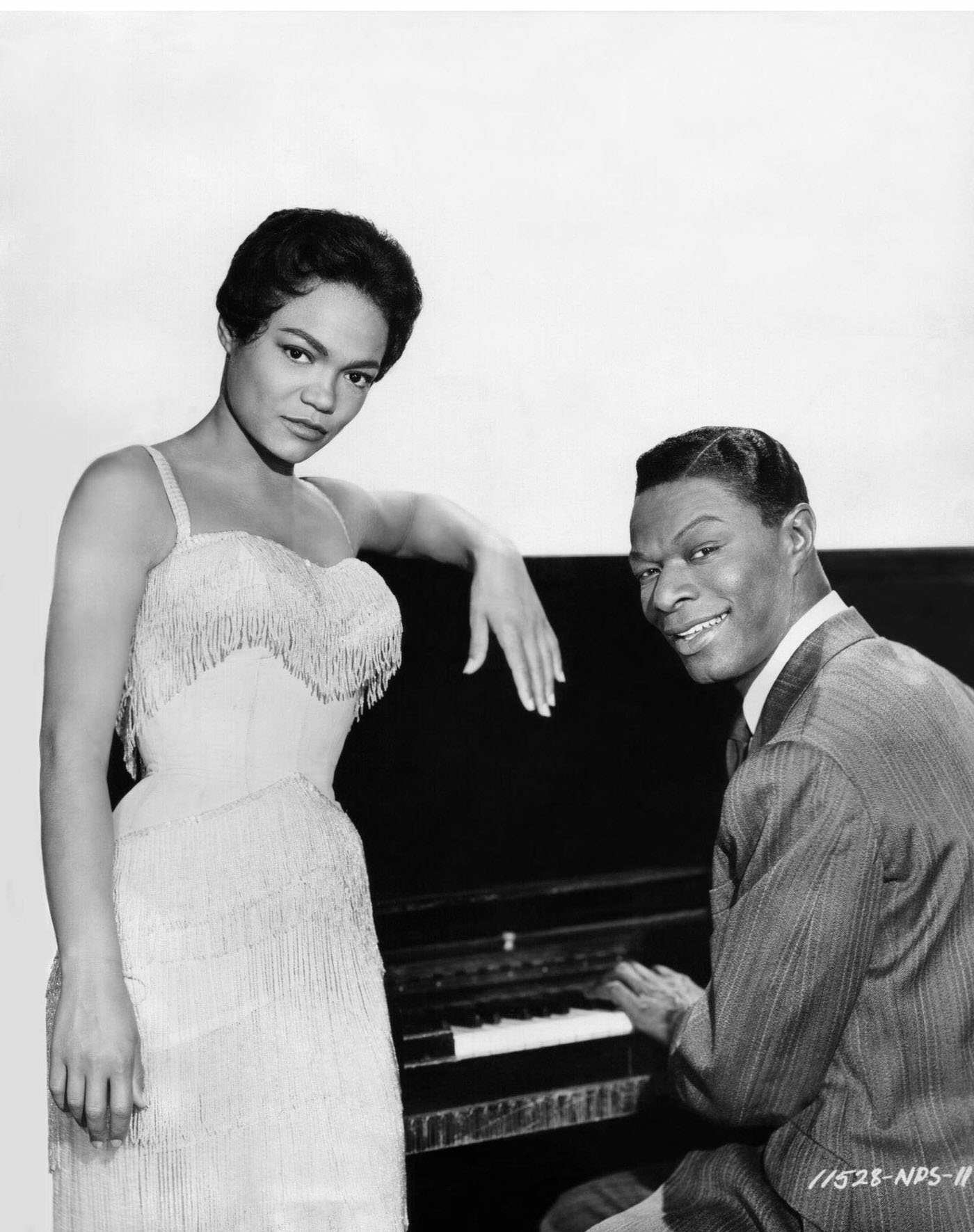 The Astrology Of Eartha Kitt:  A Powerful And Complex Chart - p30deye