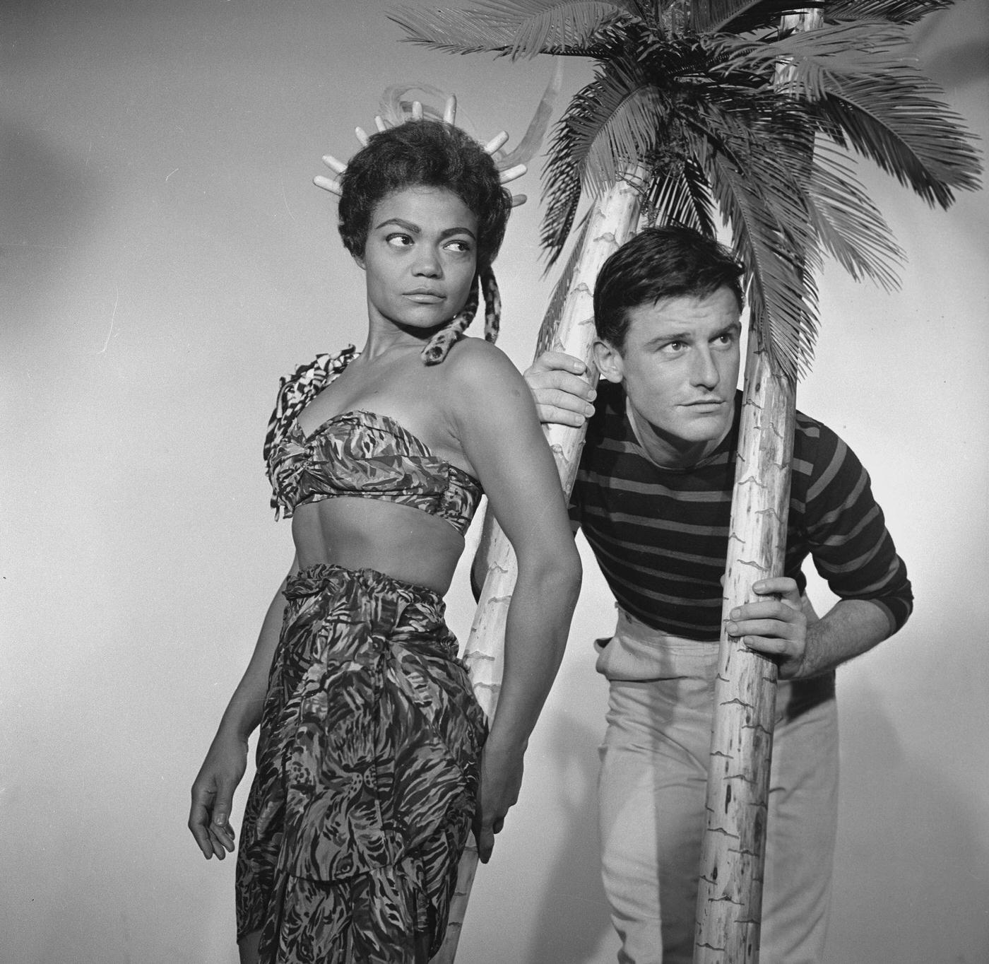 Eartha Kitt Meets Queen Elizabeth Ii After Royal Variety Performance, 1958.