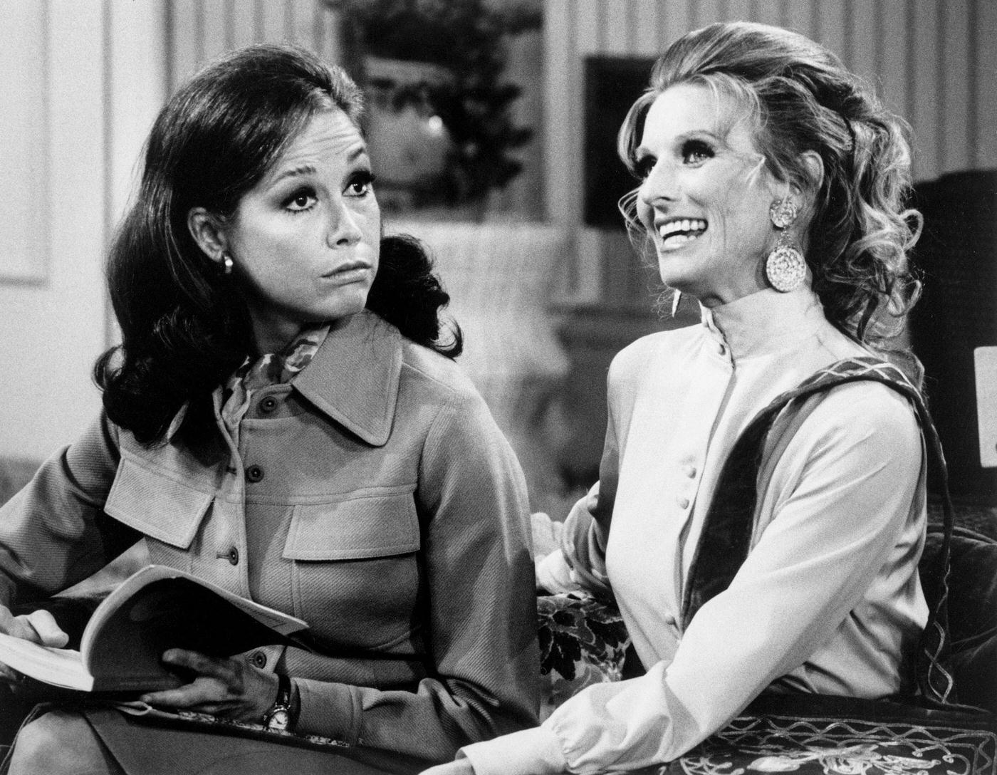 Mary Tyler Moore And Cloris Leachman In An Episode Of &Amp;Quot;The Mary Tyler Moore Show,&Amp;Quot; 1971.