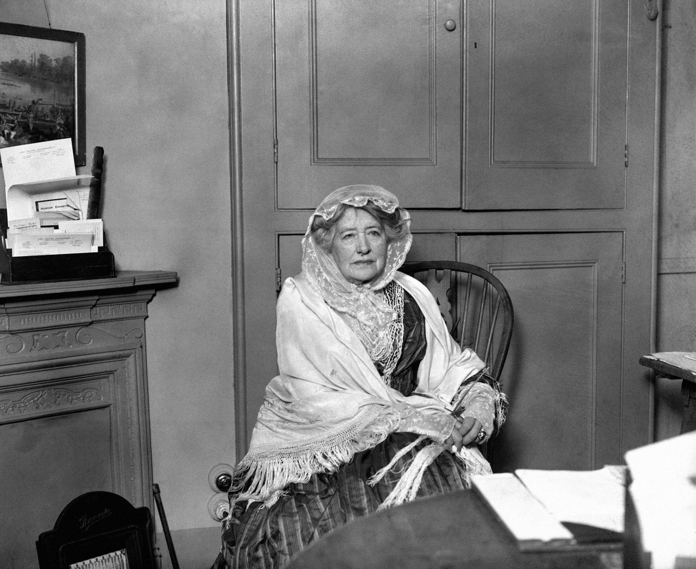Ellen Terry, At Home In Kent Shortly Before Her 1928 Death.