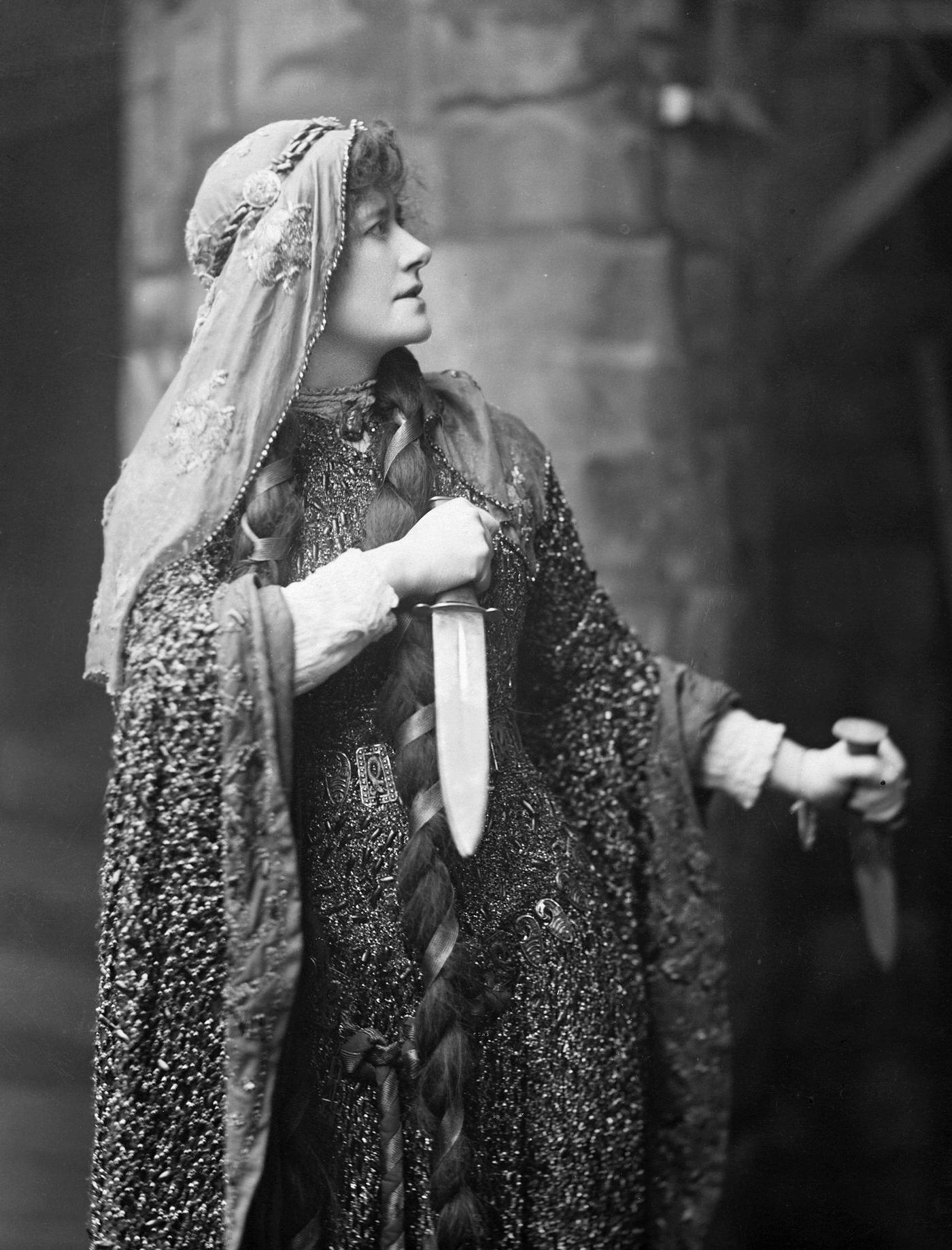 Ellen Terry As Lady Macbeth, One Of Her Most Famous Roles.