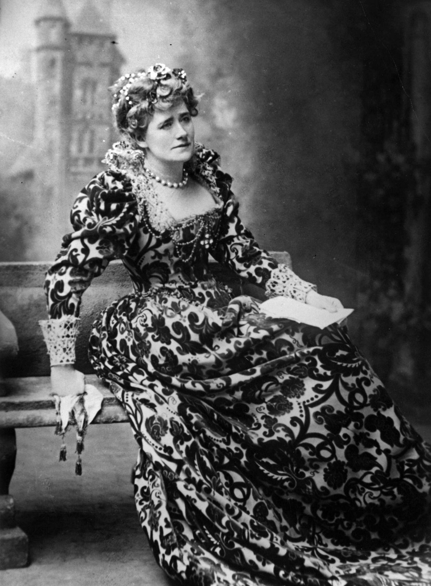 Ellen Terry As Beatrice, 1882.