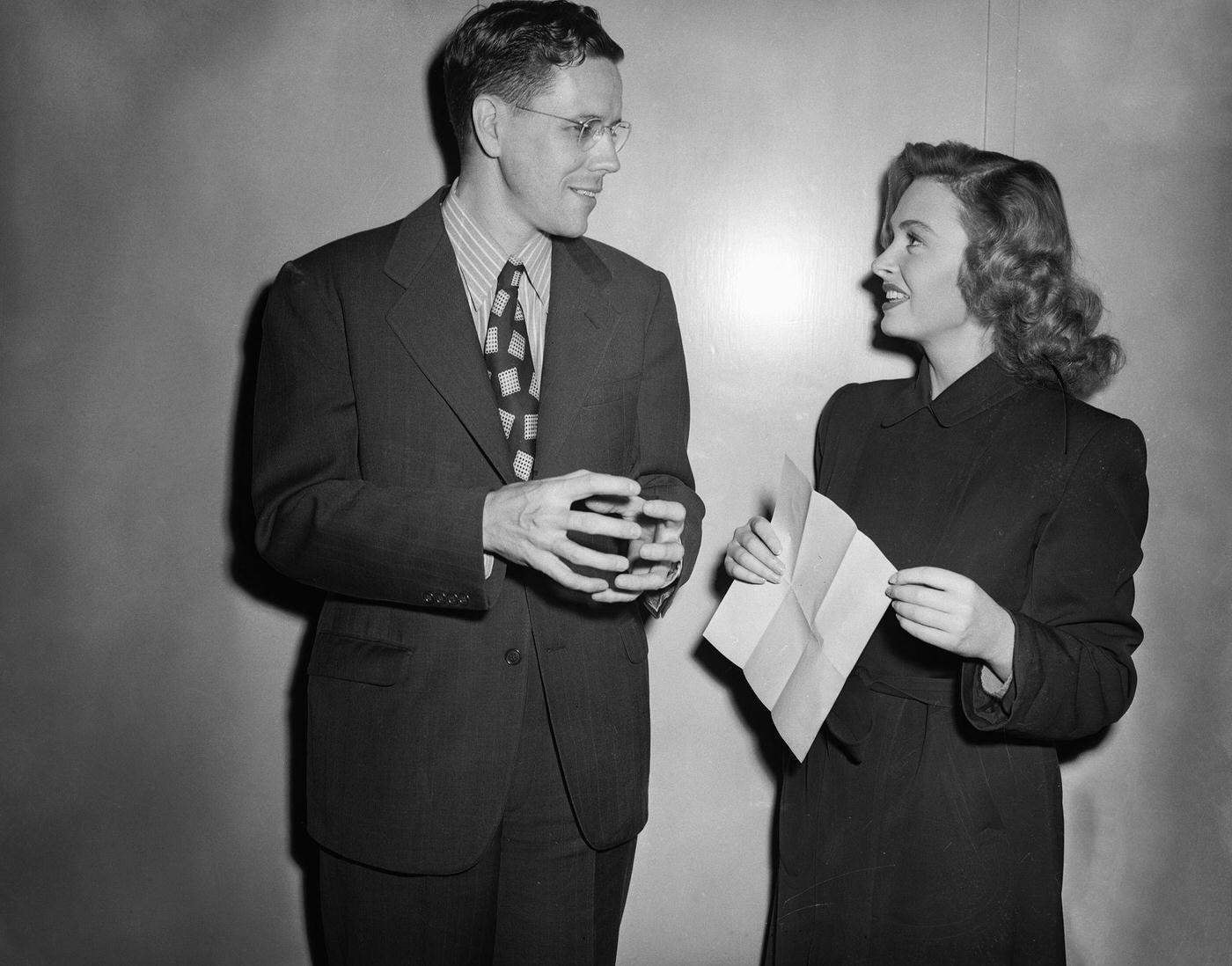 Donna Reed Discusses The Atom Bomb With Dr. Edward Tompkins On The Set Of Mgm'S &Amp;Quot;The Beginning Or The End&Amp;Quot;