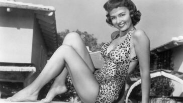 Donna Reed Hot