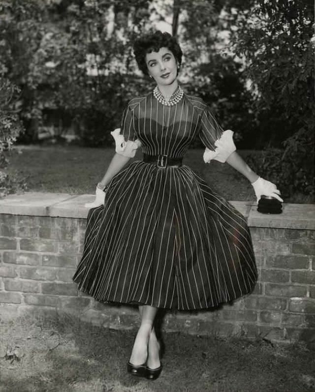 Elizabeth Taylor Shines In 'The Girl Who Had Everything' (1953)