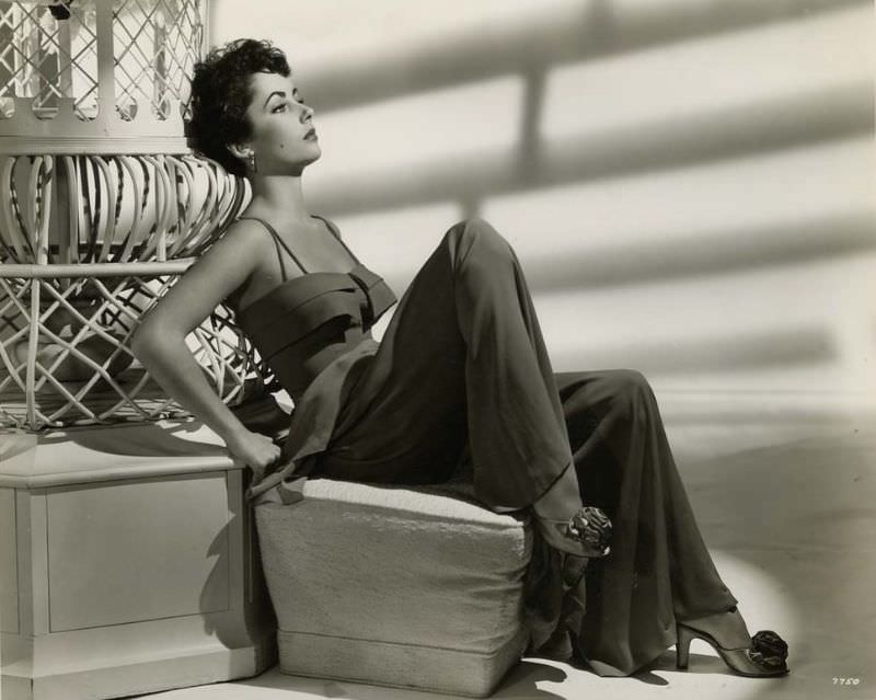 Elizabeth Taylor Shines In 'The Girl Who Had Everything' (1953)