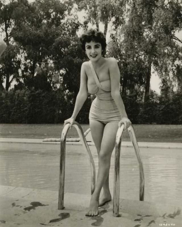 Elizabeth Taylor Shines In 'The Girl Who Had Everything' (1953)