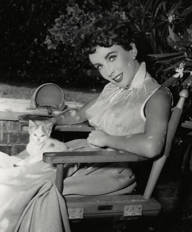 Elizabeth Taylor Shines In 'The Girl Who Had Everything' (1953)