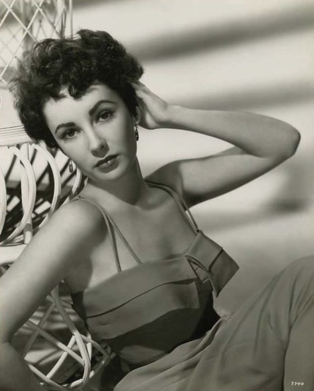 Elizabeth Taylor Shines In 'The Girl Who Had Everything' (1953)