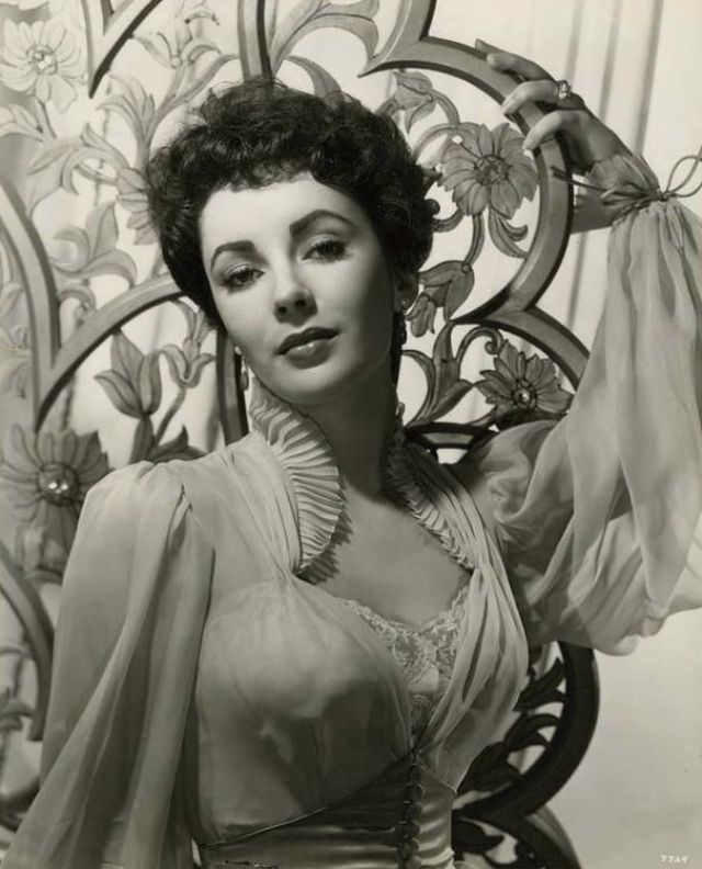 Elizabeth Taylor Shines In 'The Girl Who Had Everything' (1953)