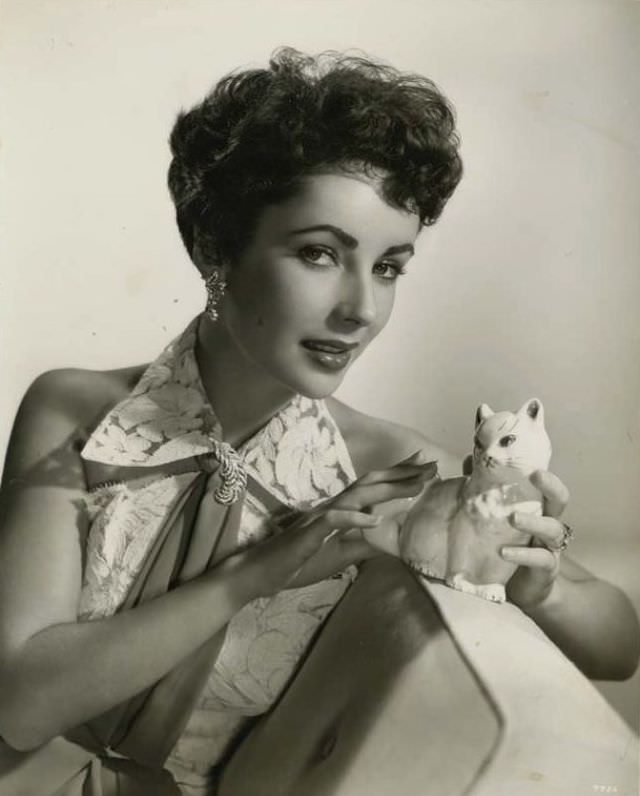 Elizabeth Taylor Shines In 'The Girl Who Had Everything' (1953)
