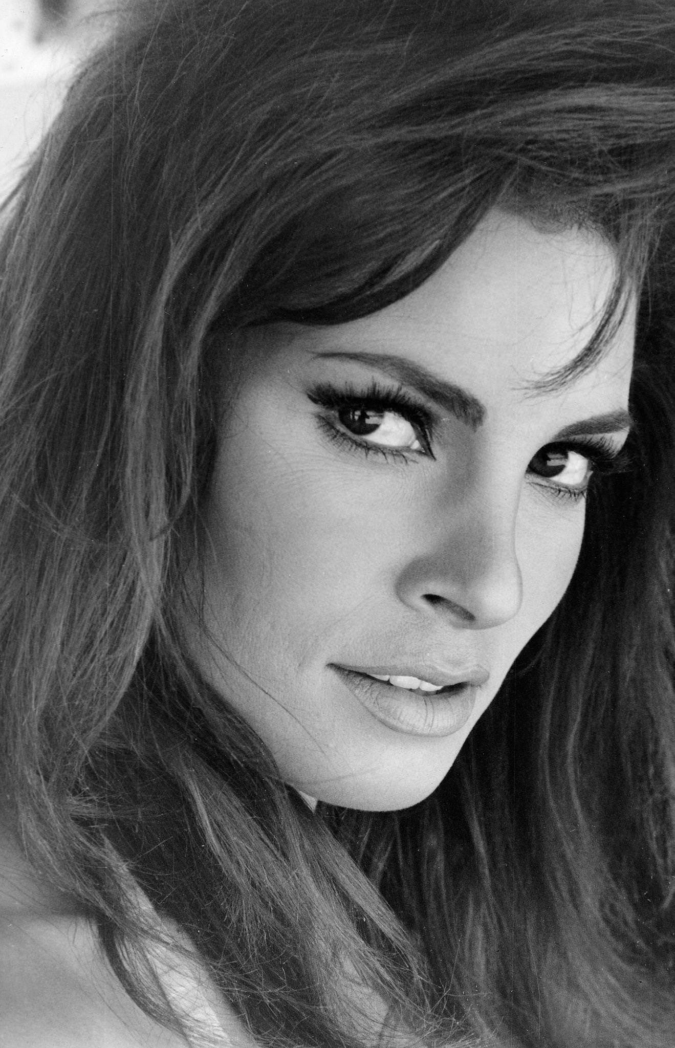 Raquel Welch, Actress, Usa, 1967.