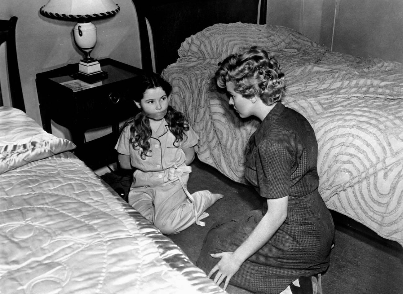 Donna Corcoran &Amp;Amp; Marilyn Monroe, Don'T Bother To Knock, 1952