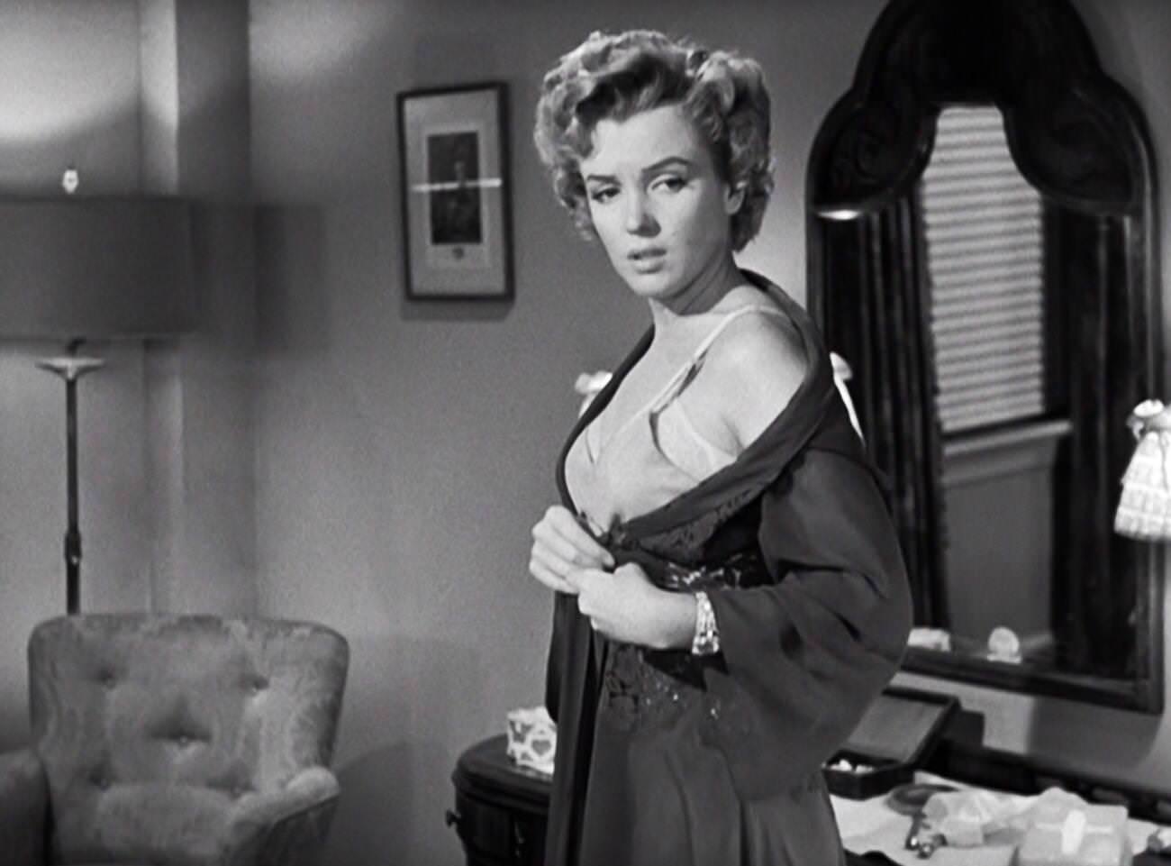 Scene From &Amp;Quot;Don'T Bother To Knock&Amp;Quot; With Marilyn Monroe, 1952.