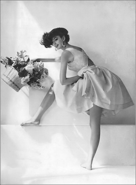 Dorothea Mcgowan In Sun-Checked Yellow And White Gingham Dress By Patty Woodard, Vogue, 1960