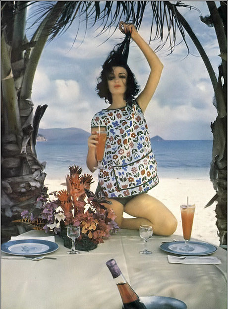 Dorothea Mcgowan In Bright-On-White Pinafore And Green Hip-Shorts Of Irish Looms Linen By Sportwhirl, St. Croix, Vogue, 1962