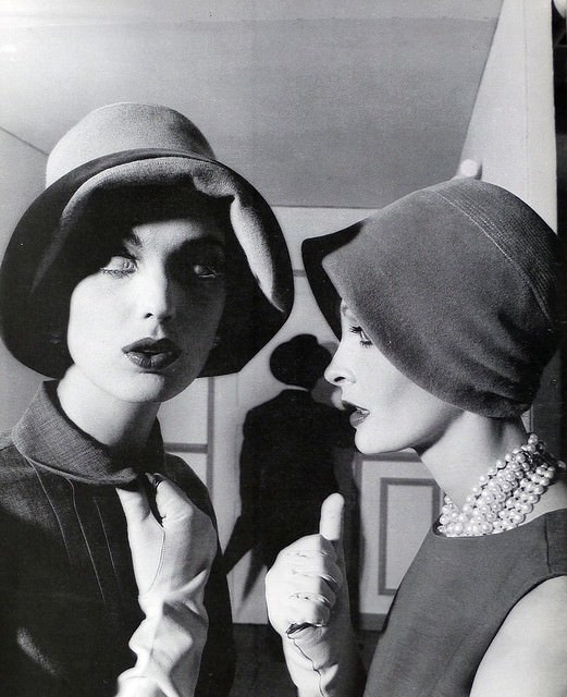 Dorothea Mcgowan And Sara Thom In Unused Fashion Shot, 1960