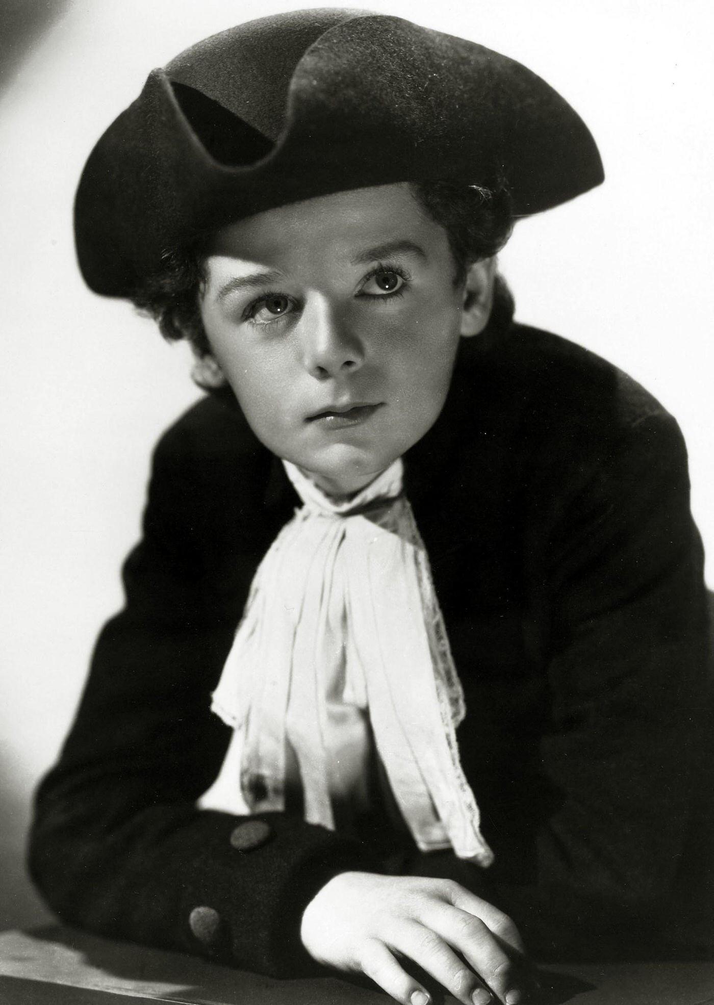 Freddie Bartholomew, Born In Dublin, Popular Child Actor Of The 1930S, Including &Amp;Quot;Anna Karenina&Amp;Quot; And &Amp;Quot;Little Lord Fauntleroy&Amp;Quot;.