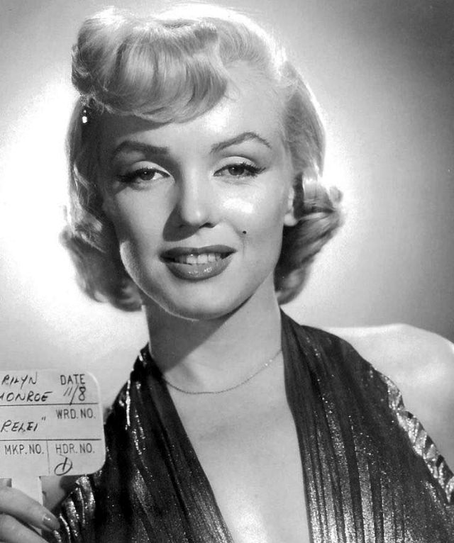A Peek Inside Monroe’s Wardrobe And Hair Tests For ‘Gentlemen Prefer Blondes’ (1953)