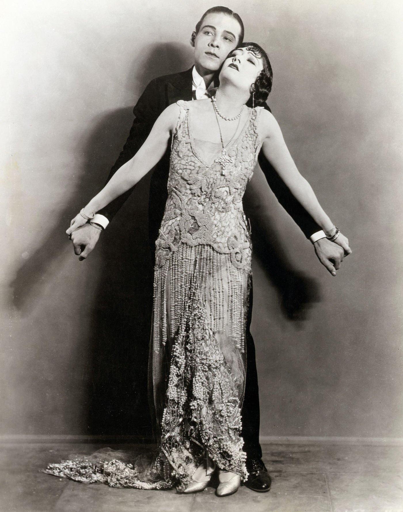 Rudolph Valentino And Gloria Swanson In &Amp;Quot;Beyond The Rocks&Amp;Quot; .