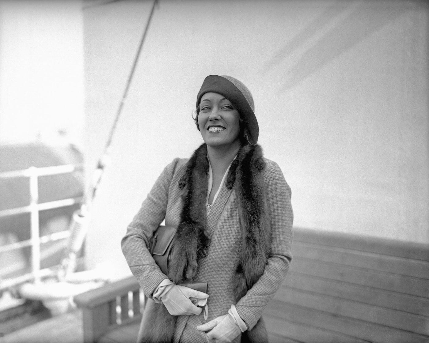 Actress Gloria Swanson.