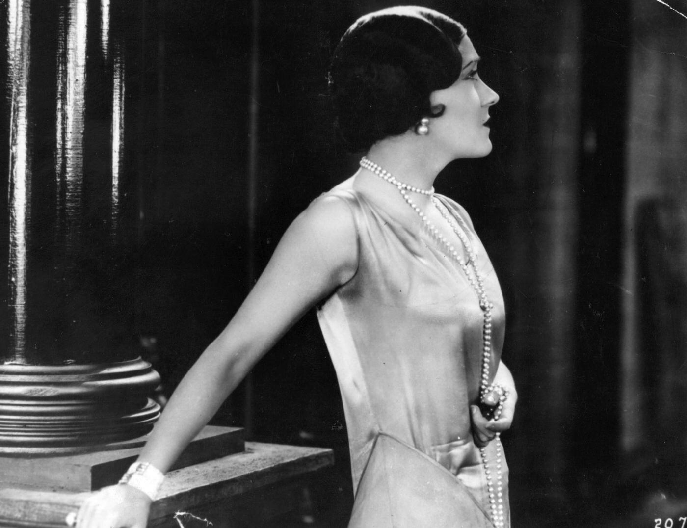 Gloria Swanson , Formerly G Svensson, Started As A Mack Sennett Bathing Beauty.