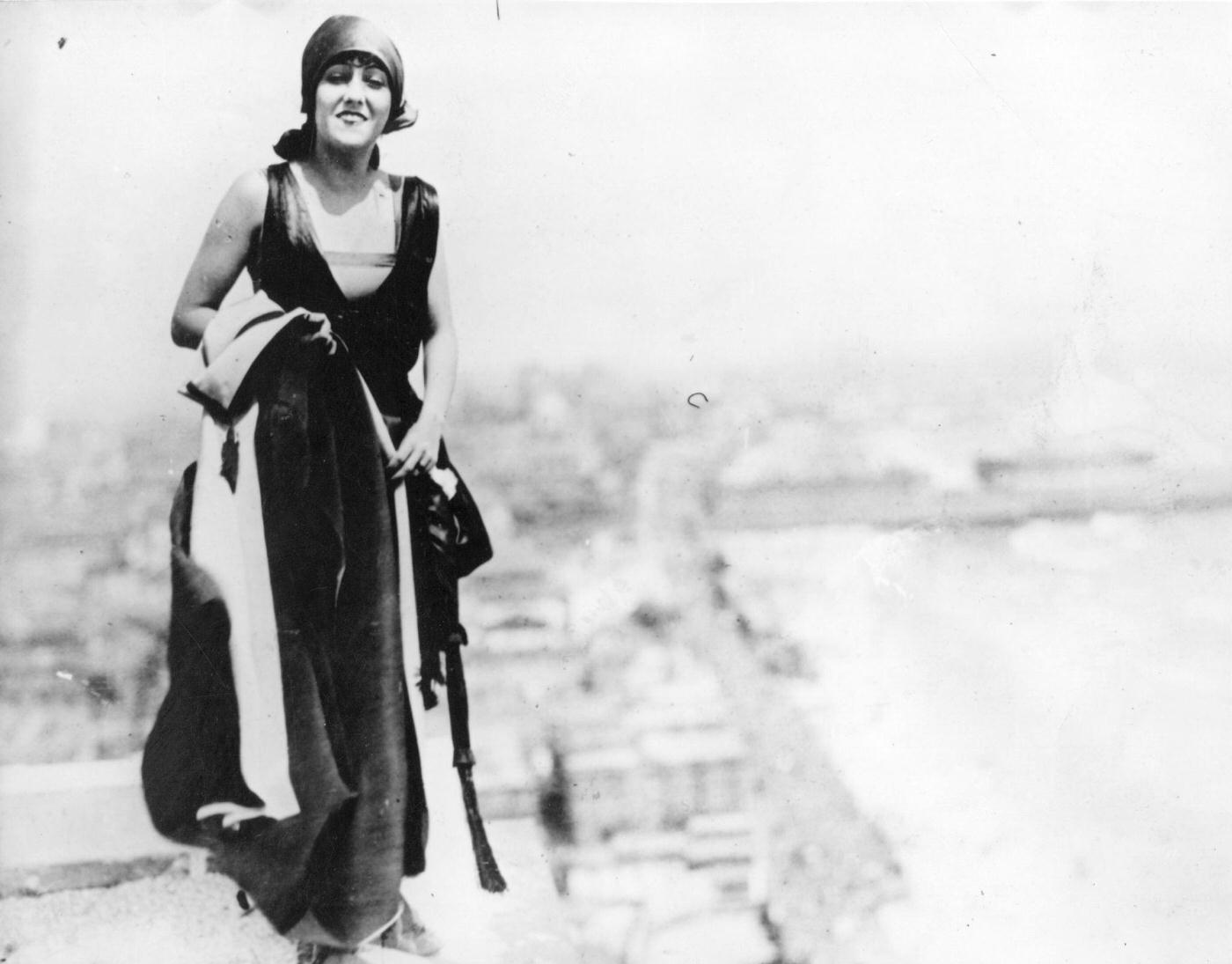 Gloria Swanson , Formerly G Svensson, Started As A Mack Sennett Bathing Beauty.