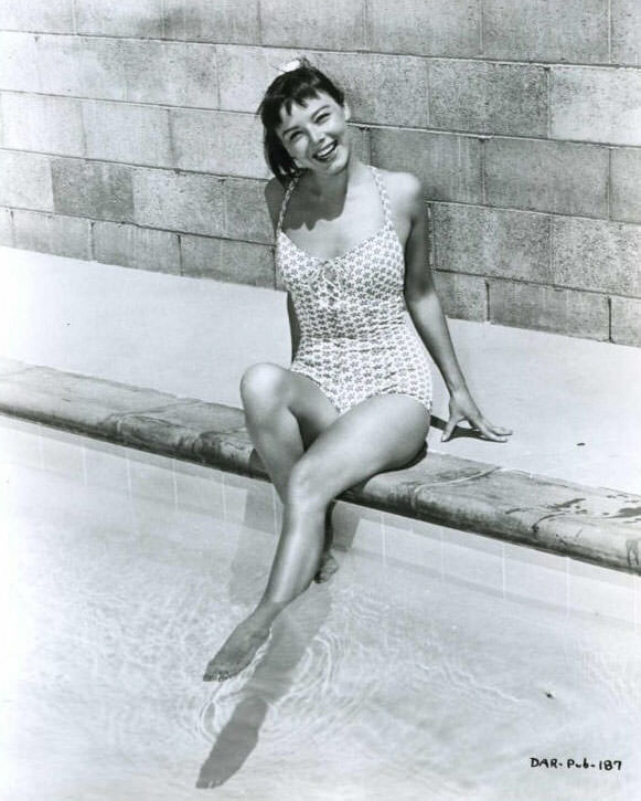 Timeless Beauty: Janet Munro