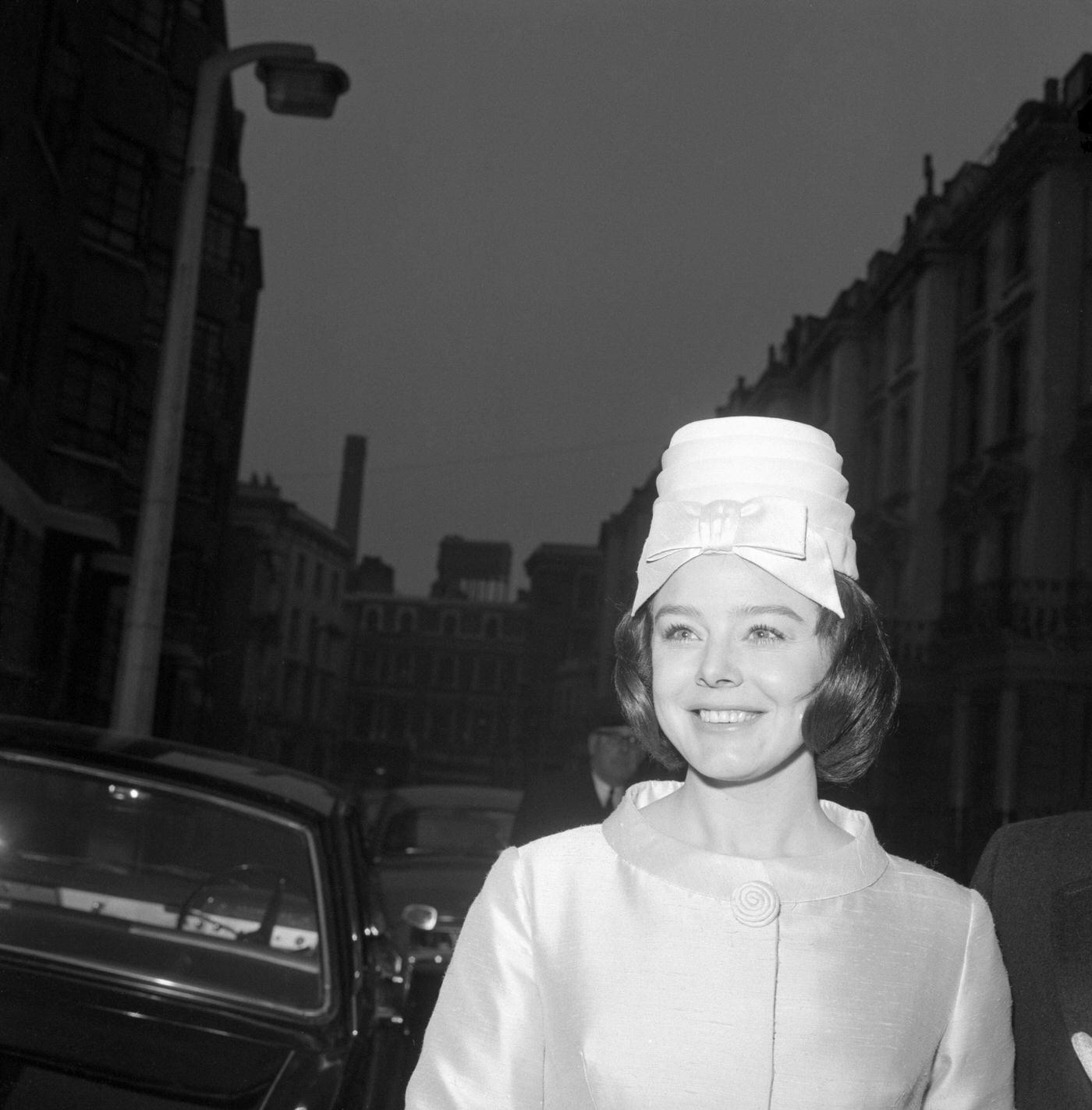 Janet Munro And Ian Hendry'S Wedding Day, London.