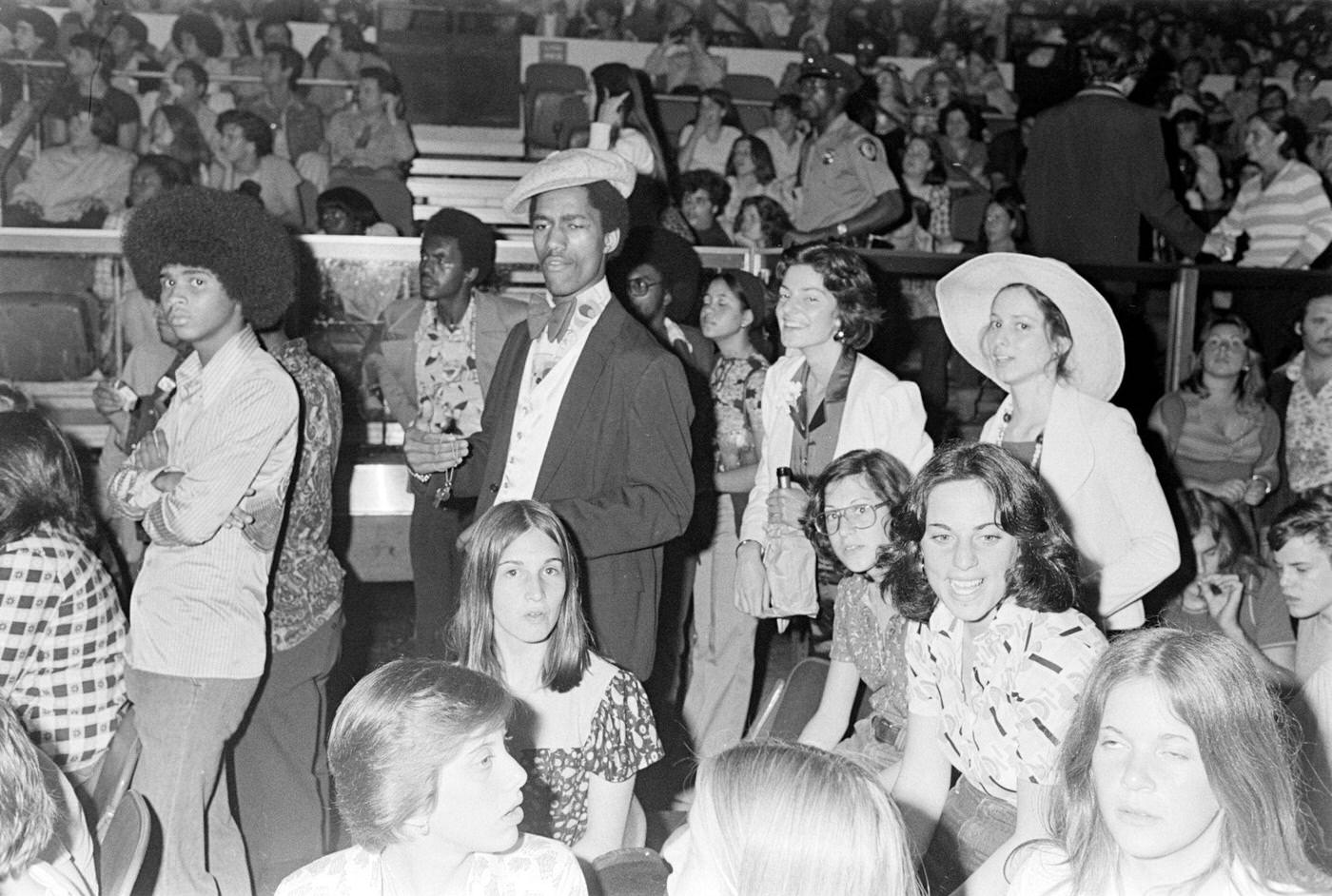 Devoted Fans Flock To Madison Square Garden, 1974