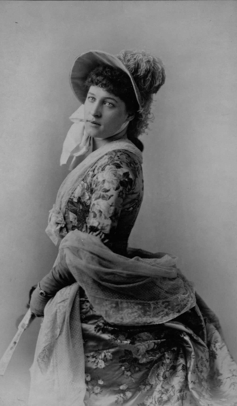 Glamorous Portrait Of Lillie Langtry.