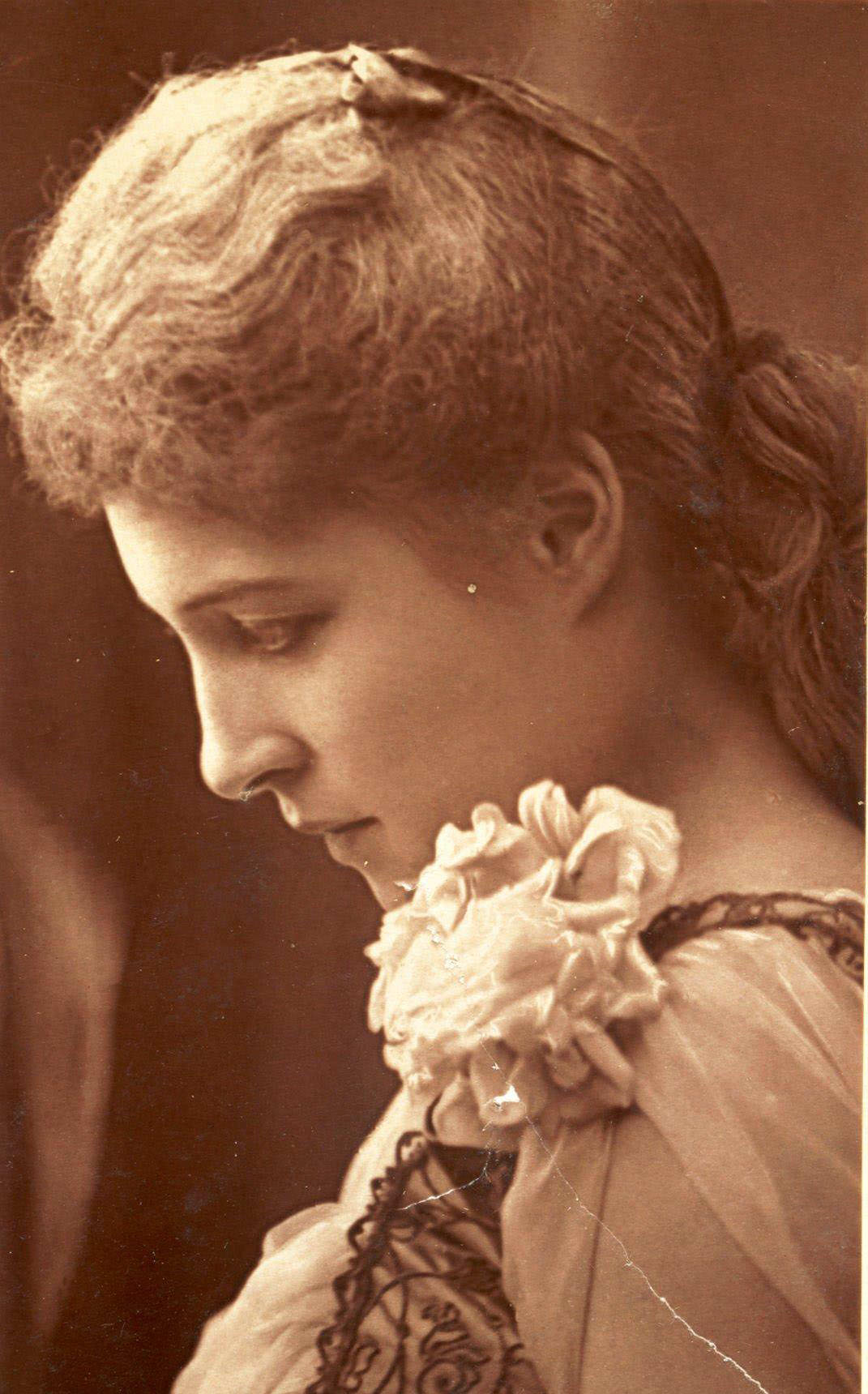 Lillie Langtry As Lady Ormonde In 'Peril', C. 1885.