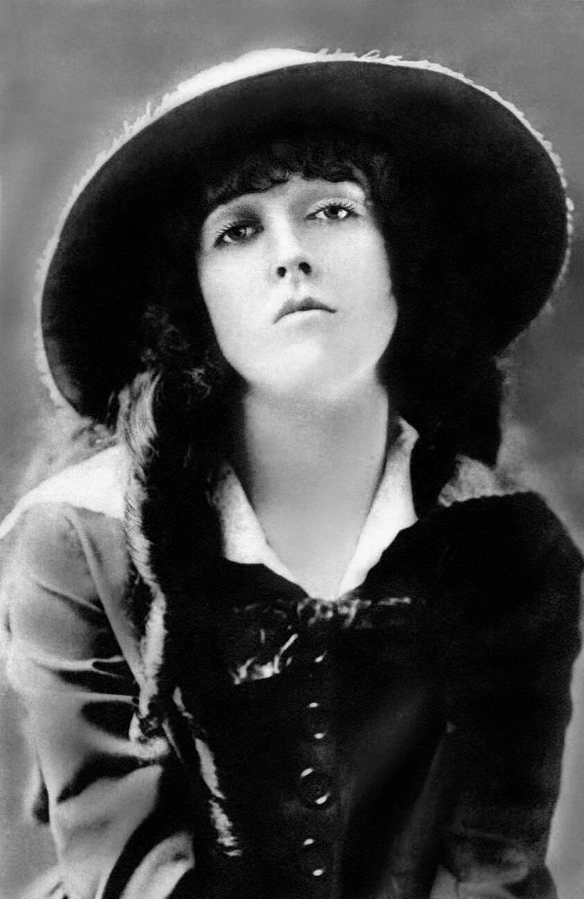 Mabel Normand, 1924.