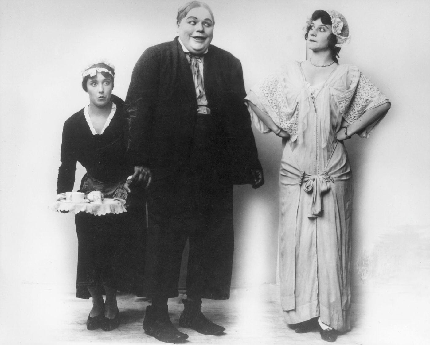 Mabel Normand With Roscoe 'Fatty' Arbuckle And Minta Durfee In An Early Mack Sennett Comedy Film, Circa 1915.