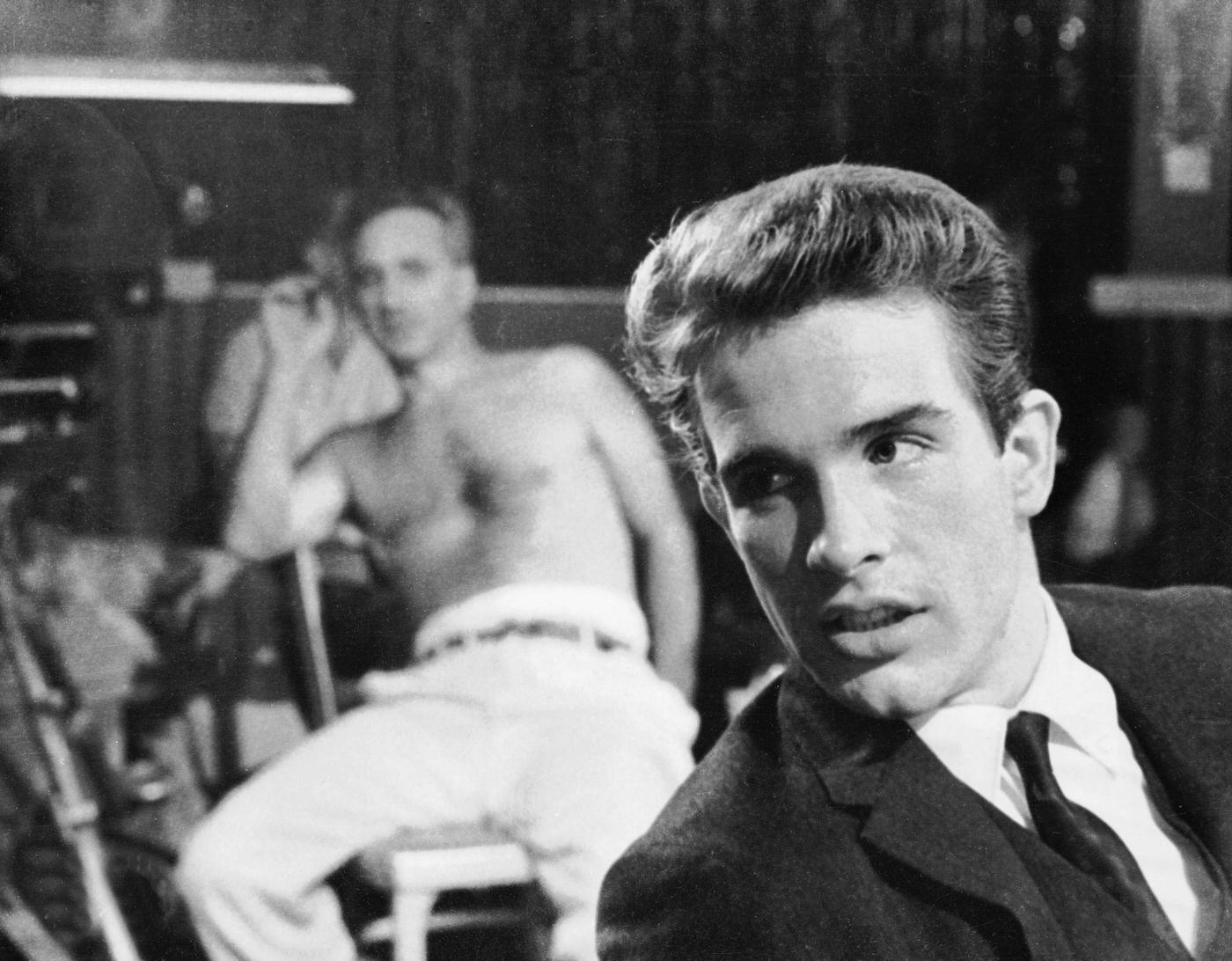 Warren Beatty On The Set Of &Amp;Quot;Splendor In The Grass&Amp;Quot; With Director Elia Kazan, 1961.