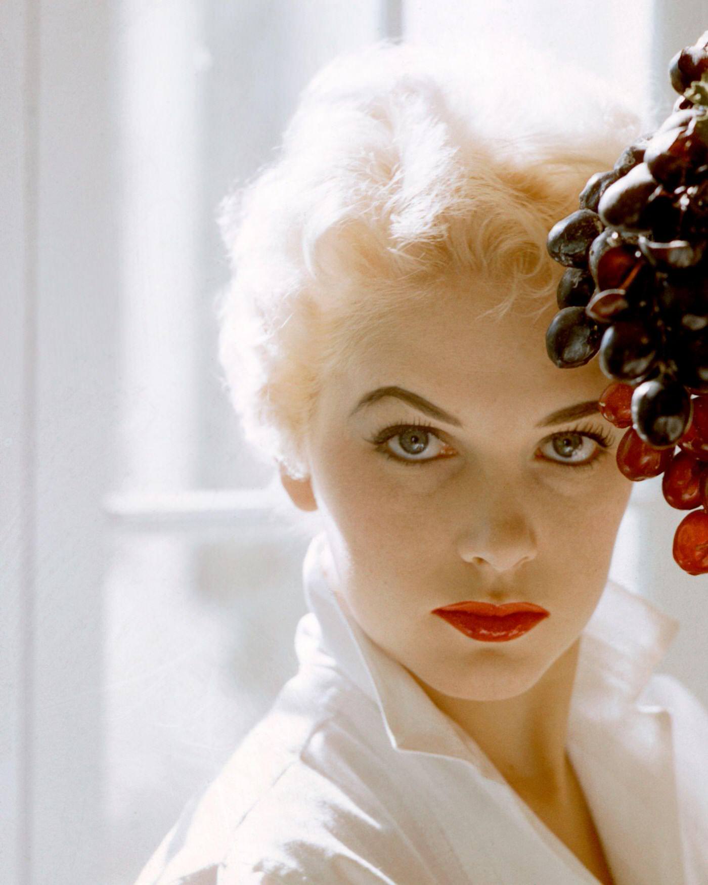 Stella Stevens, 1965.