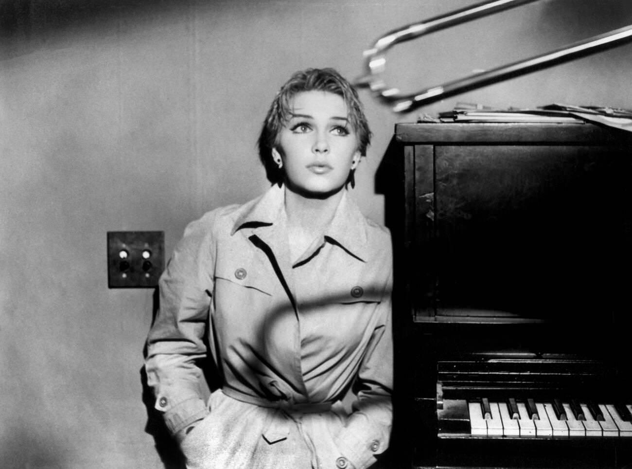 Stella Stevens On The Set Of The Film 'Too Late Blues', 1962.