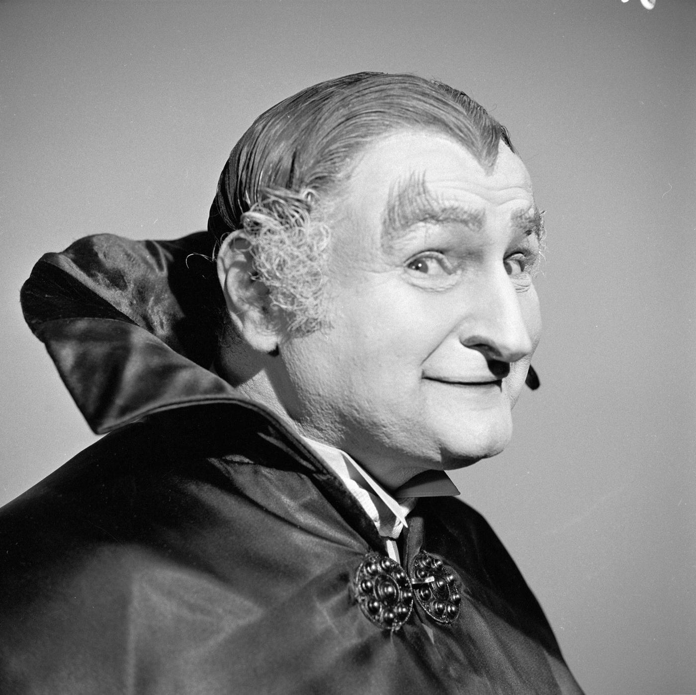 Al Lewis As Grandpa Munster In 'The Munsters' Episode 'Herman'S Driving Test,' November 25, 1965.