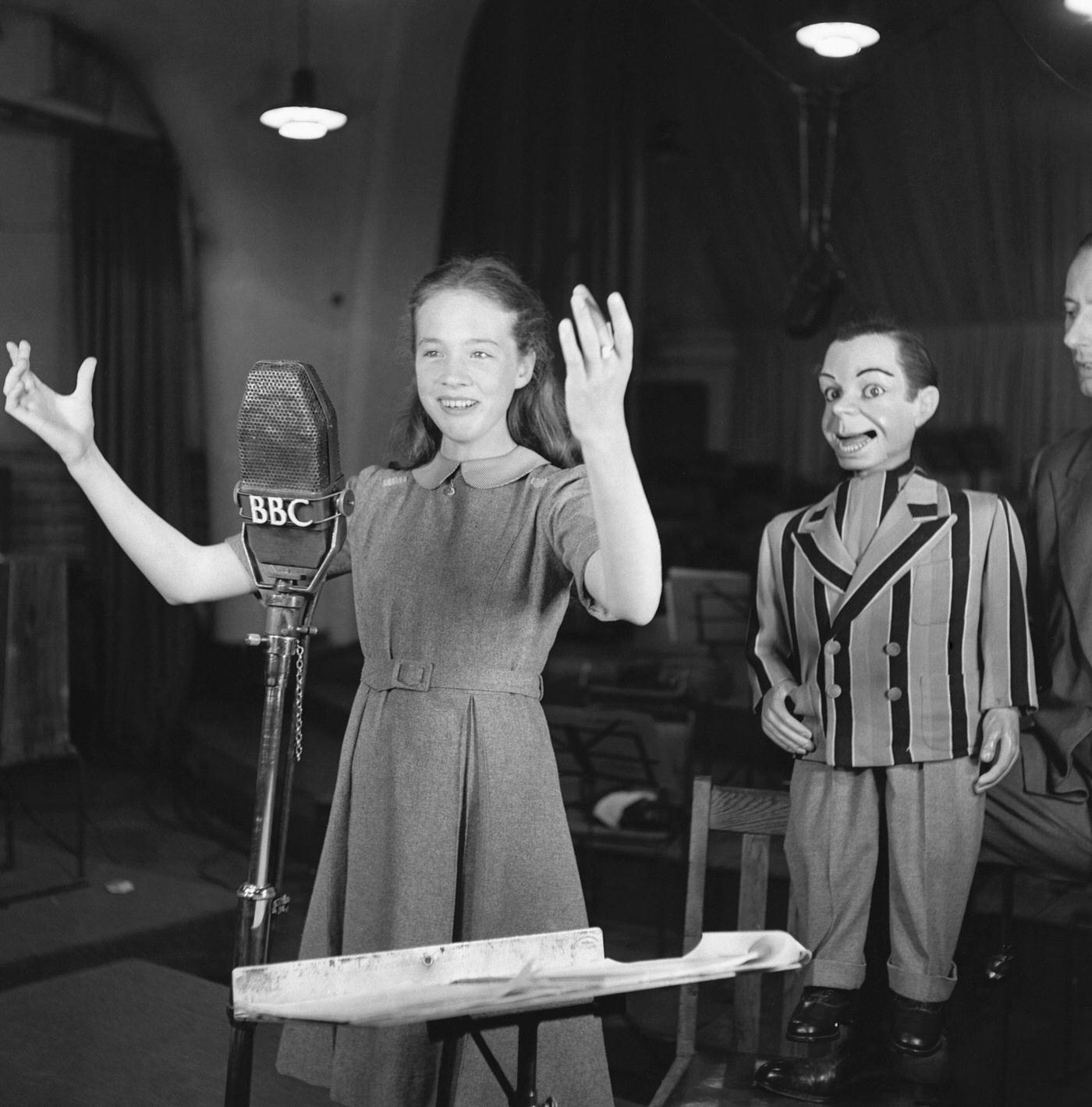 Young Julie Andrews Performs With Singing Puppet Archie Andrews, 1940S