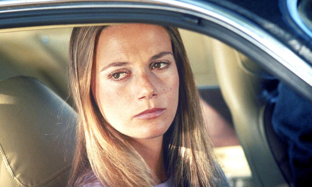 Peggy Lipton: The Quintessential Flower Child and Icon of the ’60s and ’70s
