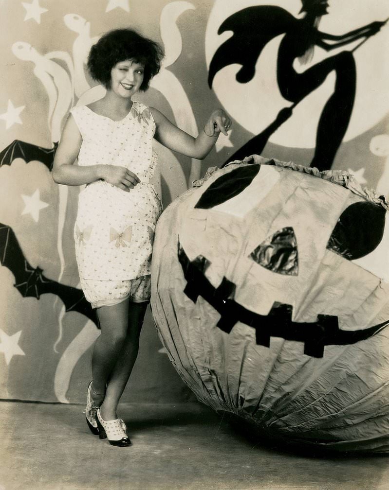 Clara Bow In Halloween Costumes: A Glimpse Into The Flapper Era'S Approach To Spooky Season