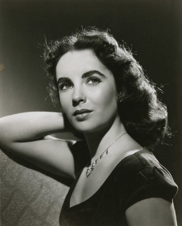 Elizabeth Taylor: A 1940S Photographic Gem By Clarence Sinclair Bull