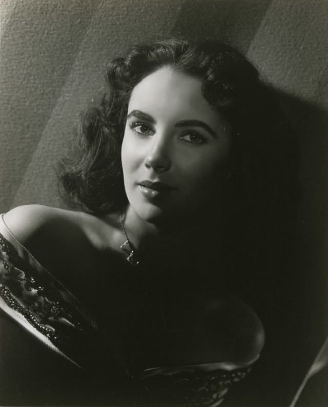 Elizabeth Taylor: A 1940S Photographic Gem By Clarence Sinclair Bull