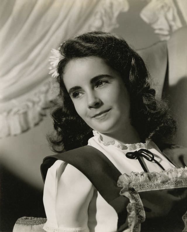 Elizabeth Taylor: A 1940S Photographic Gem By Clarence Sinclair Bull