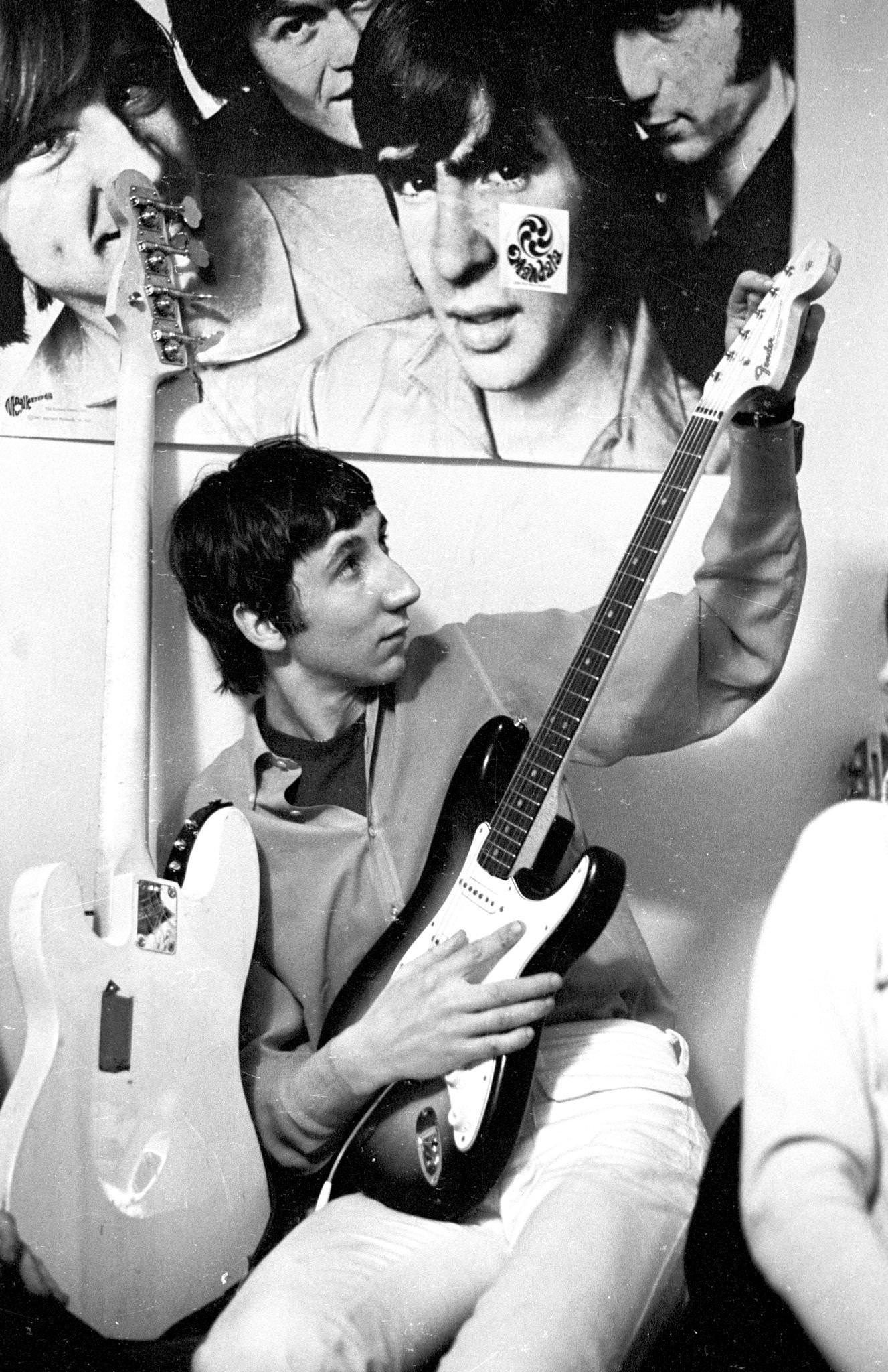 Pete Townshend Rehearses On His Fender Stratocaster Before The &Amp;Quot;Murray The K&Amp;Quot; Show, 1967.