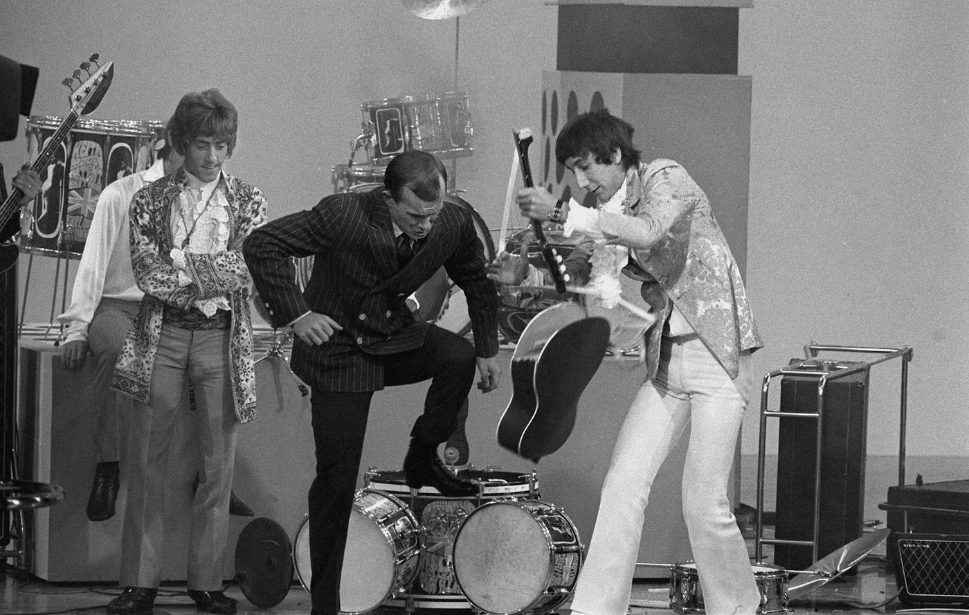 Pete Townshend Helps Tom Smothers Destroy A Guitar On 'The Smothers Brothers,' 1967.
