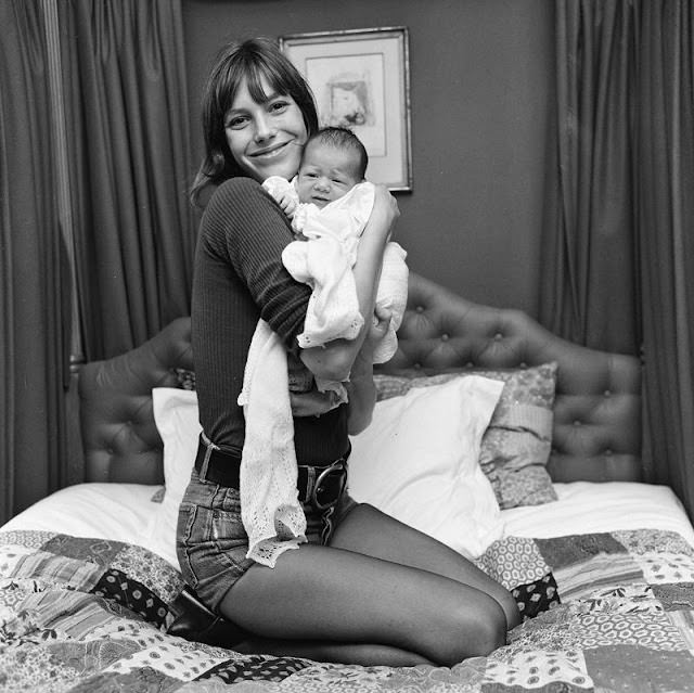 Serge Gainsbourg And Jane Birkin With Their Daughter Charlotte Gainsbourg In London, 1971