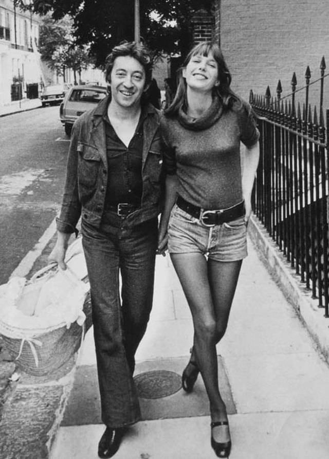 Serge Gainsbourg And Jane Birkin With Their Daughter Charlotte Gainsbourg In London, 1971